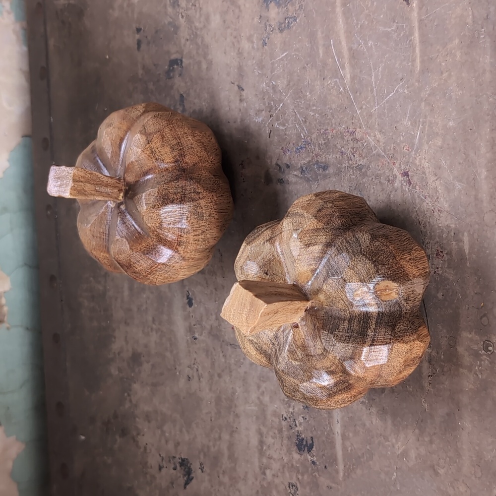 Rustic Wooden Pumpkins - Picture 5 of 5